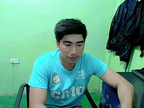 Snapshot of Hunkfireman chatting on 04-11-26, 11:47 Hunkfireman online show from 04-11-26, 11:47