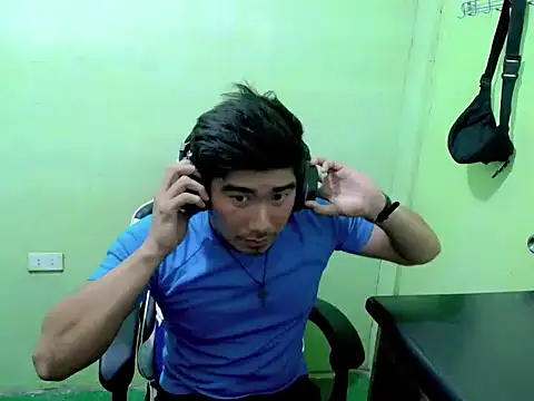 Snapshot of Hunkfireman chatting on 06-18-26, 01:06 Hunkfireman online show from 06-18-26, 01:06