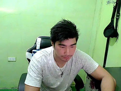 Snapshot of Hunkfireman chatting on 06-18-26, 11:31 Hunkfireman online show from 06-18-26, 11:31