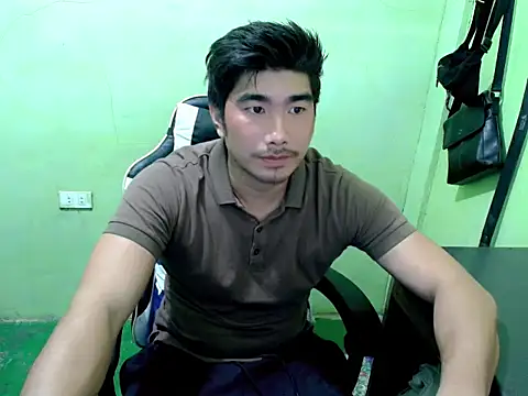 Snapshot of Hunkfireman chatting on 06-28-26, 01:44 Hunkfireman online show from 06-28-26, 01:44