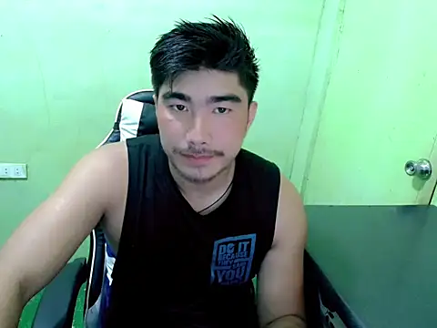 Snapshot of Hunkfireman chatting on 07-18-26, 12:48 Hunkfireman online show from 07-18-26, 12:48