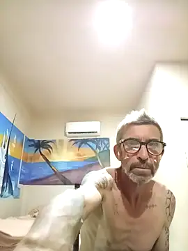 Snapshot of chris-sbh11 chatting on 04-26-26, 01:03 chris-sbh11 online show from 04-26-26, 01:03