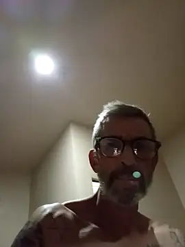Snapshot of chris-sbh11 chatting on 05-03-26, 01:22 chris-sbh11 online show from 05-03-26, 01:22