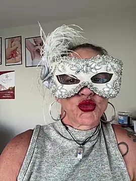 Snapshot of depildeluxo chatting on 07-11-26, 04:32 depildeluxo online show from 07-11-26, 04:32