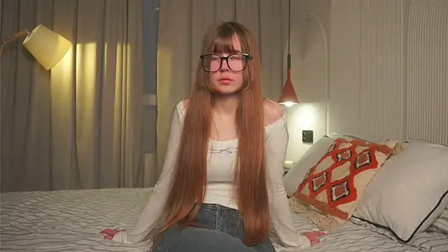 SadeHowen online show from 05-18-26, 05:30