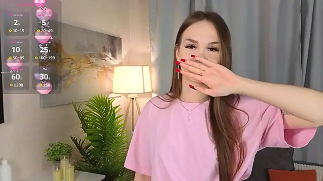 LuraPodraza online show from 06-19-26, 04:11