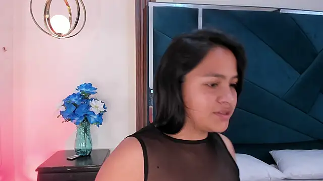 Snapshot of AprilMiiller chatting on 05-19-26, 01:06 AprilMiiller online show from 05-19-26, 01:06