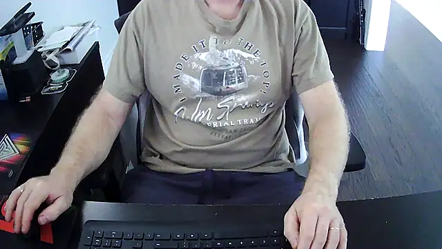 Shalun2000 online show from 05-31-26, 01:07