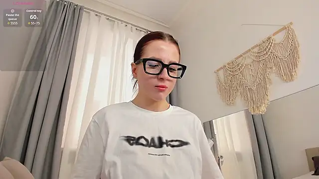 Sonya Miler online show from 05-12-26, 05:37