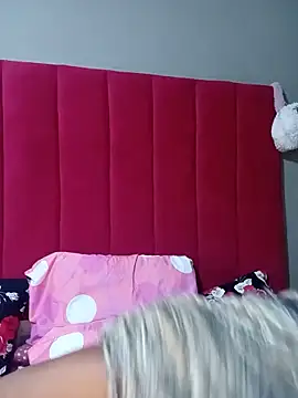 PinkyxGodess online show from 06-07-26, 03:32