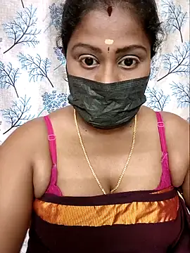 Snapshot of Romantic_Woman chatting on 04-11-26, 05:28 Romantic Woman online show from 04-11-26, 05:28