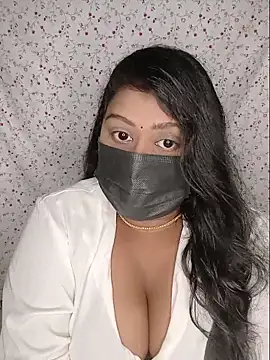 Romantic Woman online show from 06-17-26, 06:20