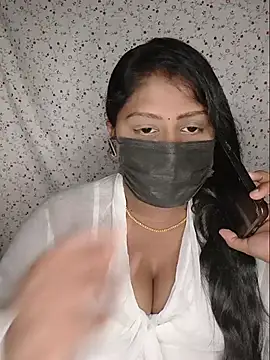 Romantic Woman online show from 07-25-26, 09:45