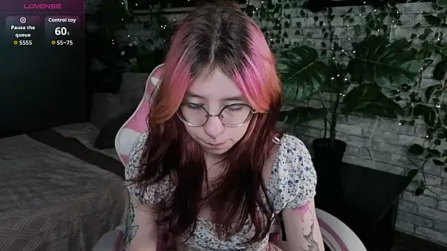 Alice Nyx online show from 07-13-26, 08:33