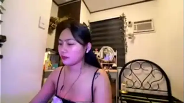 Snapshot of GlindaDejardin chatting on 04-14-26, 05:19 GlindaDejardin online show from 04-14-26, 05:19