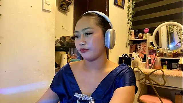 Snapshot of GlindaDejardin chatting on 04-26-26, 05:10 GlindaDejardin online show from 04-26-26, 05:10
