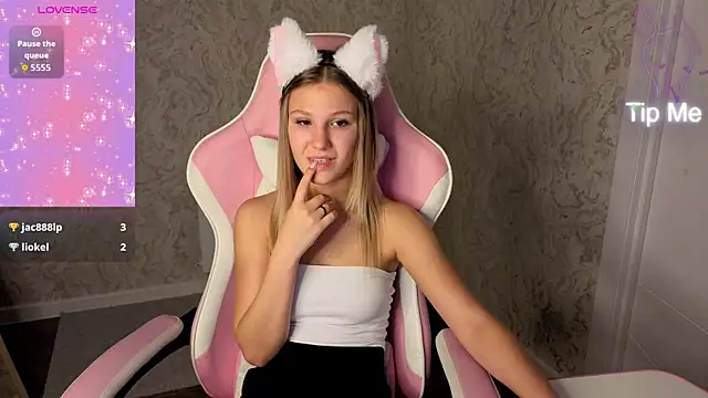 Angelina Becker online show from 06-22-26, 03:25