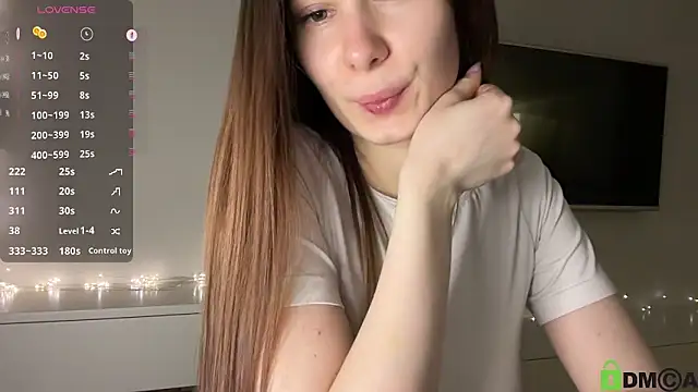 Snapshot of VioletLyn chatting on 05-27-26, 06:16 VioletLyn online show from 05-27-26, 06:16