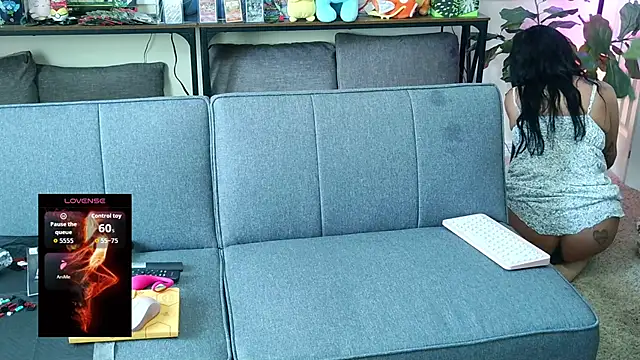 Controllercutie online show from 06-30-26, 04:19