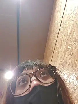 Snapshot of vivi_panda chatting on 05-14-26, 06:31 vivi panda online show from 05-14-26, 06:31