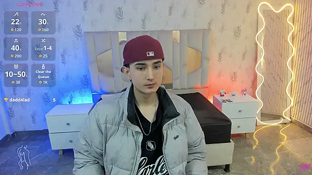 Snapshot of Eidan_tay chatting on 05-10-26, 11:59 Eidan tay online show from 05-10-26, 11:59