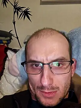 UpbeatXiphias online show from 04-15-26, 08:20