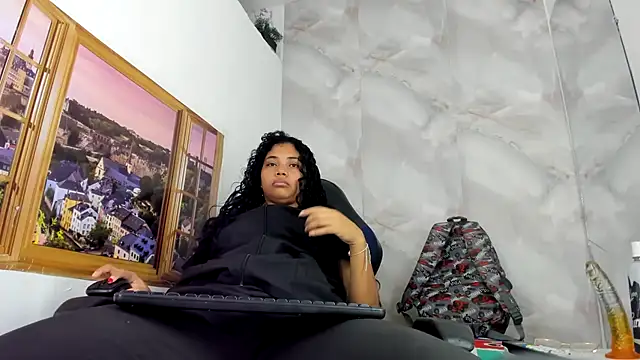 EllyBloom online show from 06-18-26, 01:04