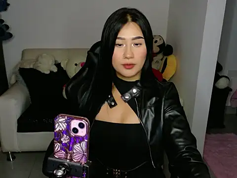 Snapshot of EvelynLeen_ chatting on 04-18-26, 08:09 EvelynLeen online show from 04-18-26, 08:09