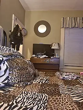 Mijaaaa12121 online show from 04-08-26, 03:39