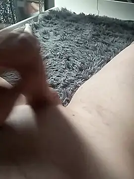 AneLuka3842 online show from 04-07-26, 08:59