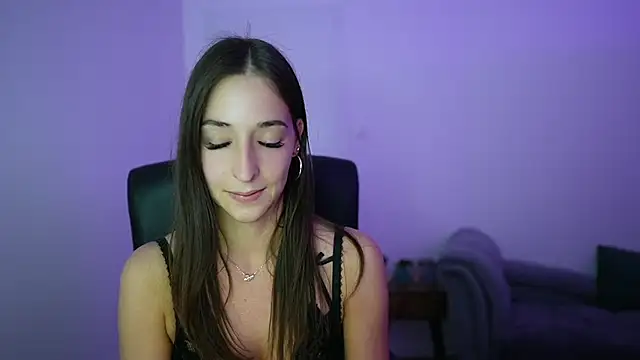 Crystalbrunette18 online show from 05-12-26, 06:05