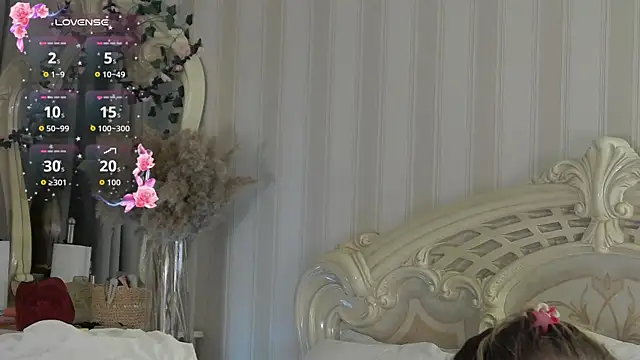 LianaGracee online show from 07-21-26, 09:11
