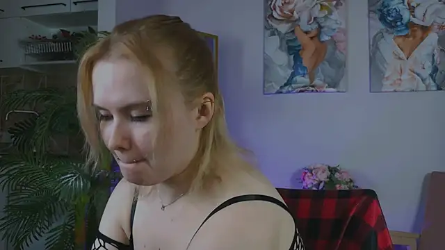 FionaxRider  online show from 04-06-26, 10:33