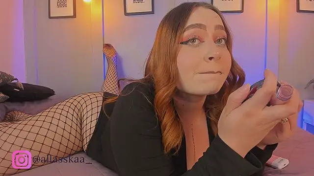 allasskaaa1 online show from 04-22-26, 05:32