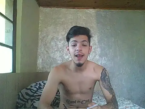 Snapshot of robertmrn112 chatting on 05-15-26, 10:22 robertmrn112 online show from 05-15-26, 10:22