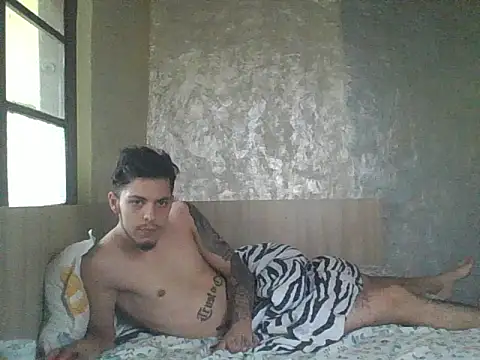 Snapshot of robertmrn112 chatting on 05-21-26, 04:58 robertmrn112 online show from 05-21-26, 04:58