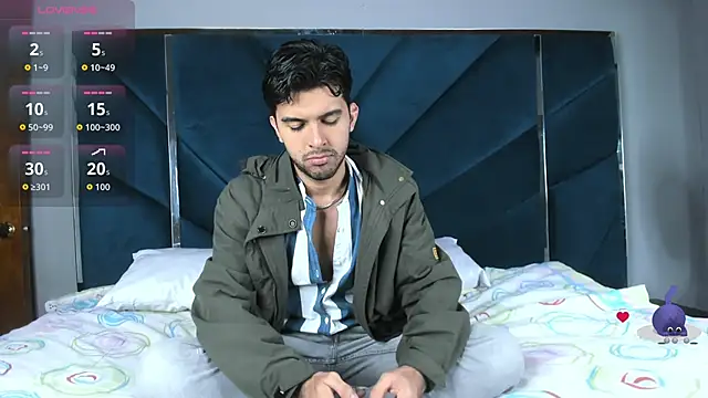 Snapshot of RodrigoColby2 chatting on 04-15-26, 02:40 RodrigoColby2 online show from 04-15-26, 02:40