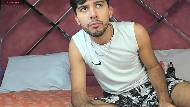 Snapshot of RodrigoColby2 chatting on 04-21-26, 02:37 RodrigoColby2 online show from 04-21-26, 02:37