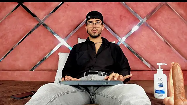 RodrigoColby2 online show from 06-25-26, 03:28