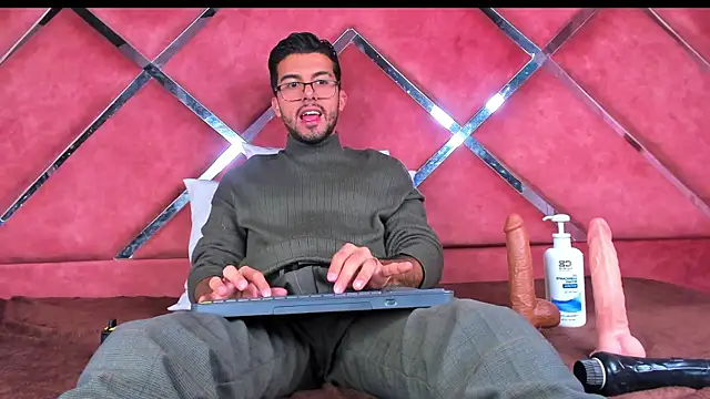 RodrigoColby2 online show from 06-27-26, 02:38