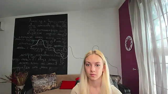 SonnySofia online show from 05-22-26, 05:47