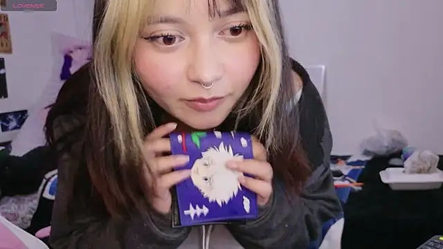 Snapshot of ZoeyDoll_ chatting on 05-16-26, 11:46 ZoeyDoll online show from 05-16-26, 11:46
