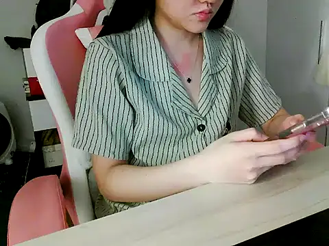 lucienguyen online show from 04-18-26, 05:50