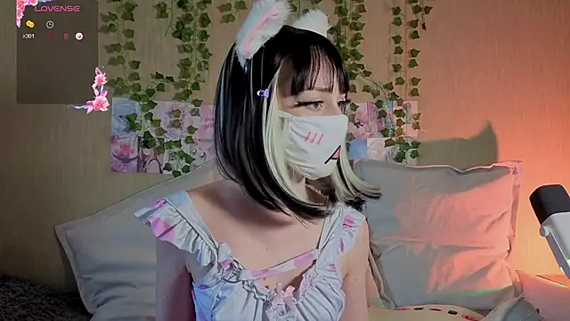 LunaNyanmi online show from 06-03-26, 03:28