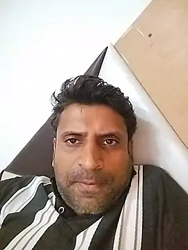 Snapshot of Faltu_Jijju chatting on 06-05-26, 04:35 Faltu Jijju online show from 06-05-26, 04:35