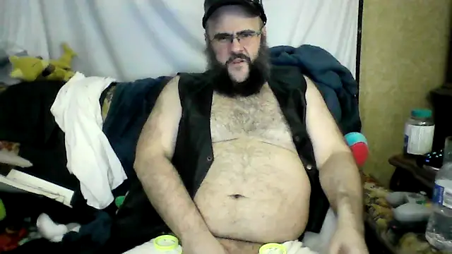 BriTheTopBear online show from 05-06-26, 12:52