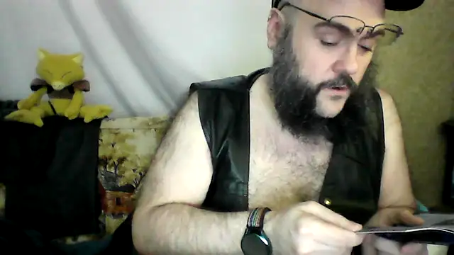 BriTheTopBear online show from 05-14-26, 09:54