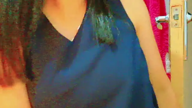 Snapshot of MojaditPussy chatting on 04-12-26, 11:15 MojaditPussy online show from 04-12-26, 11:15
