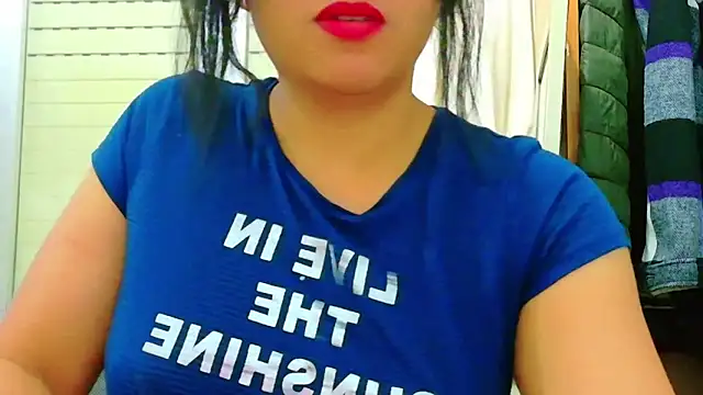 Snapshot of MojaditPussy chatting on 04-22-26, 07:37 MojaditPussy online show from 04-22-26, 07:37