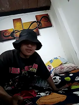 NaughtySync luminair online show from 04-18-26, 01:59